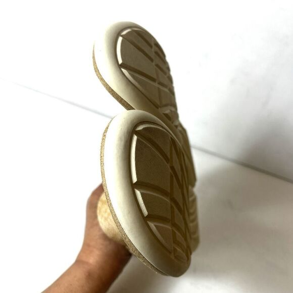 Abeo Bio.System Womens Sz 9.5N Gold Faux Leather Sling Back Thong Summer Sandals - Picture 6 of 10